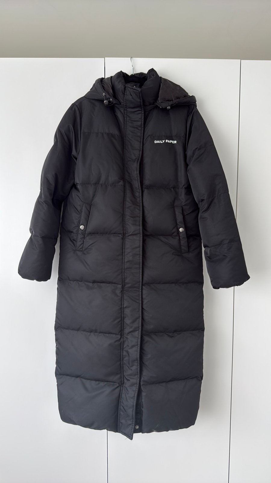 Daily paper  dames puffer long, Kleding | Dames, Jassen | Winter, Ophalen of Verzenden, Zo goed als nieuw, Zwart