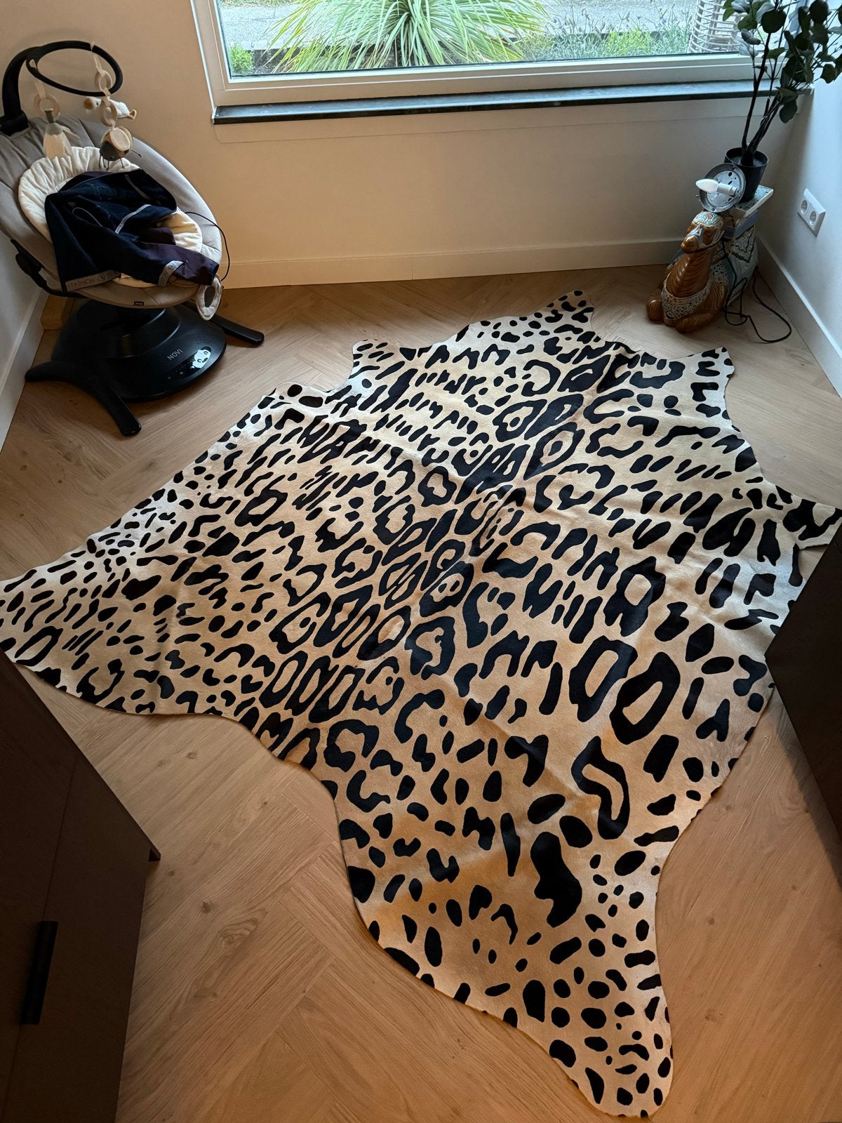 Koeienhuid jaguar Leopard print vloerkleed, Huis en Inrichting, Beige, 150 tot 200 cm, 200 cm of meer, Ophalen of Verzenden