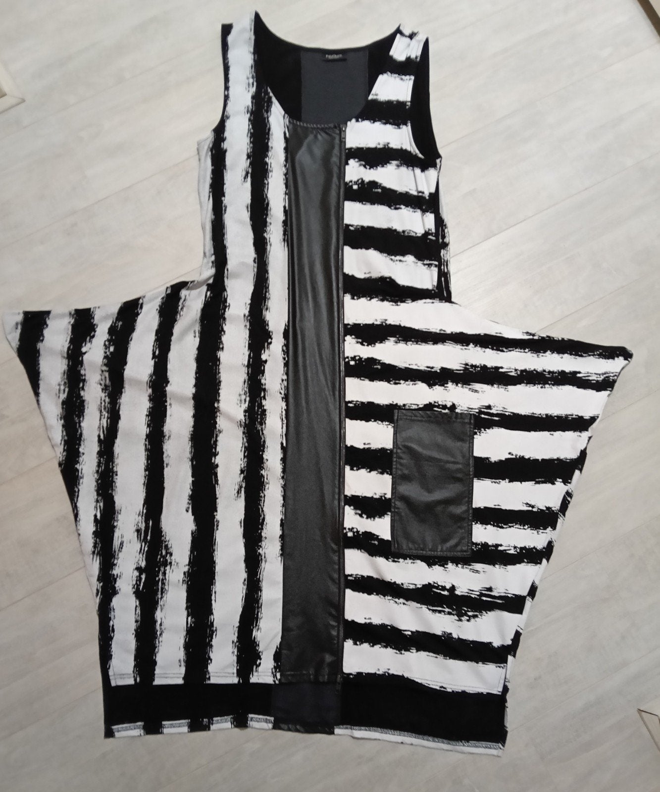 Nör jurk, maat 42, Kleding | Dames, Jurken, Ophalen of Verzenden, Zo goed als nieuw, Maat 42/44 (L), Onder de knie