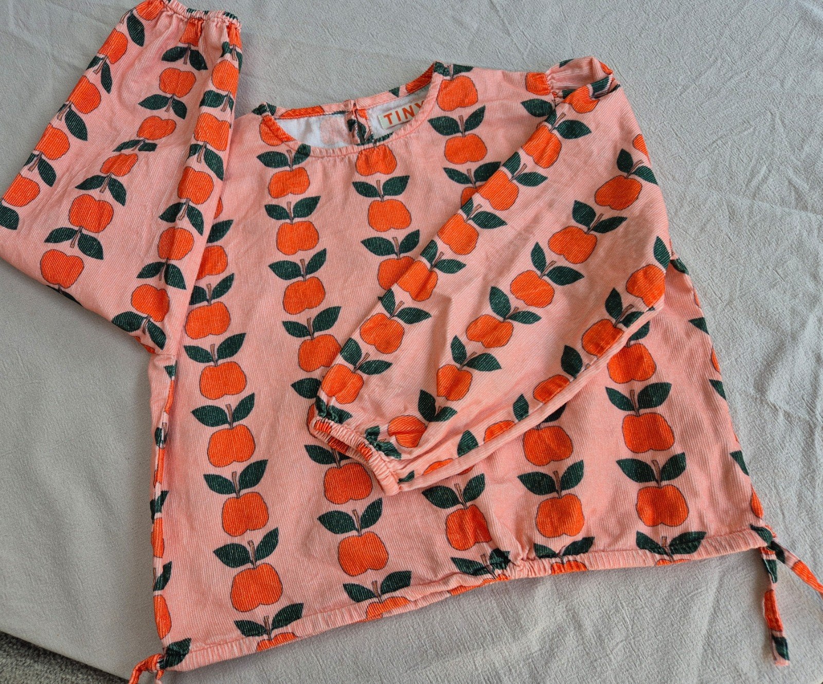 Prachtig shirt met appelprint van Tinycottons, maat 7/8Y, Ophalen, Tiny cottons, Meisje, Zo goed als nieuw