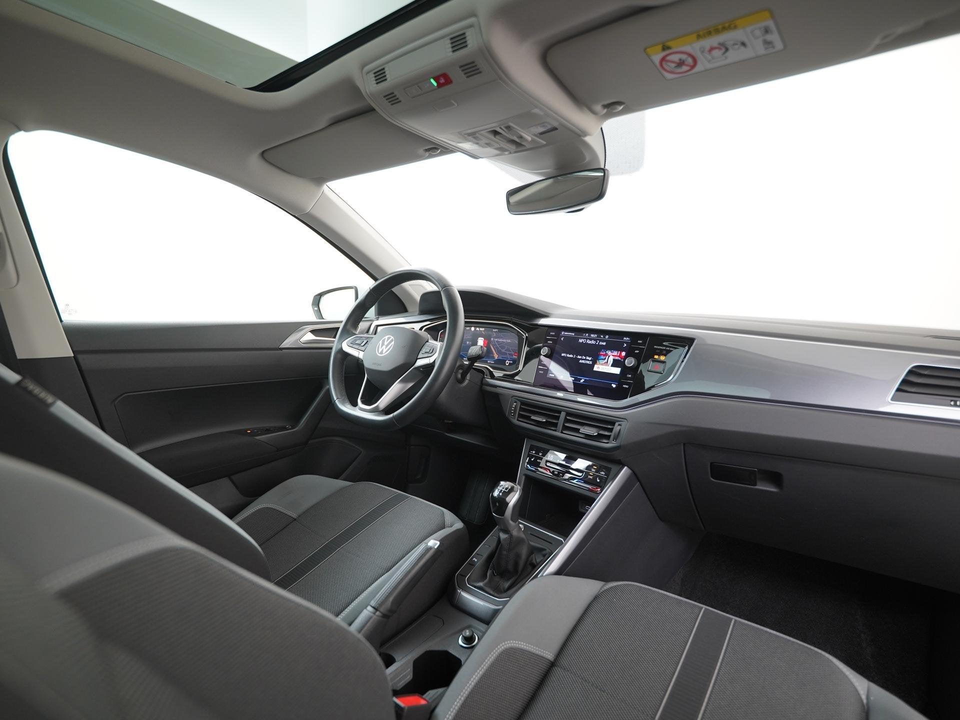 Volkswagen Polo 1.0 TSI Style | Schuifdak | Zondag Open!, Auto's, Voorwielaandrijving, 12 maanden, Stof, Gebruikt