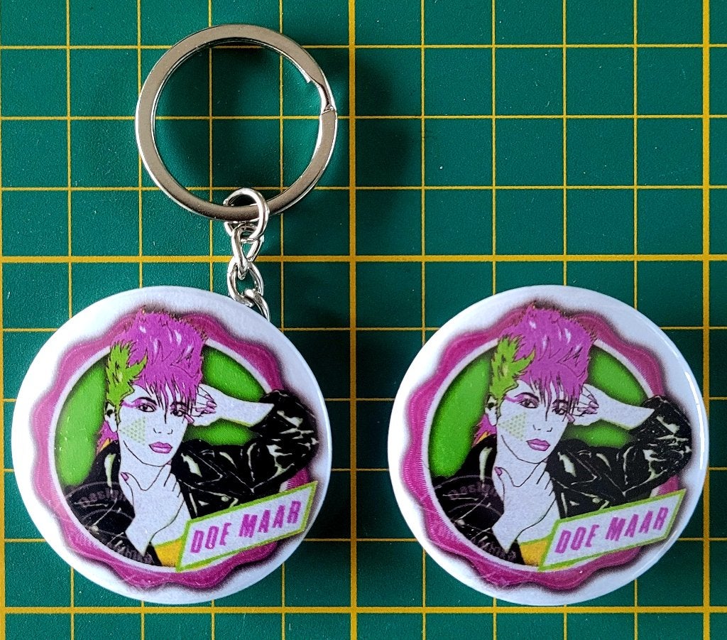 Doe Maar button&sleutelhanger/flesopener, Verzamelen, Muziek, Artiesten en Beroemdheden, Verzenden, Nieuw, Gebruiksvoorwerp