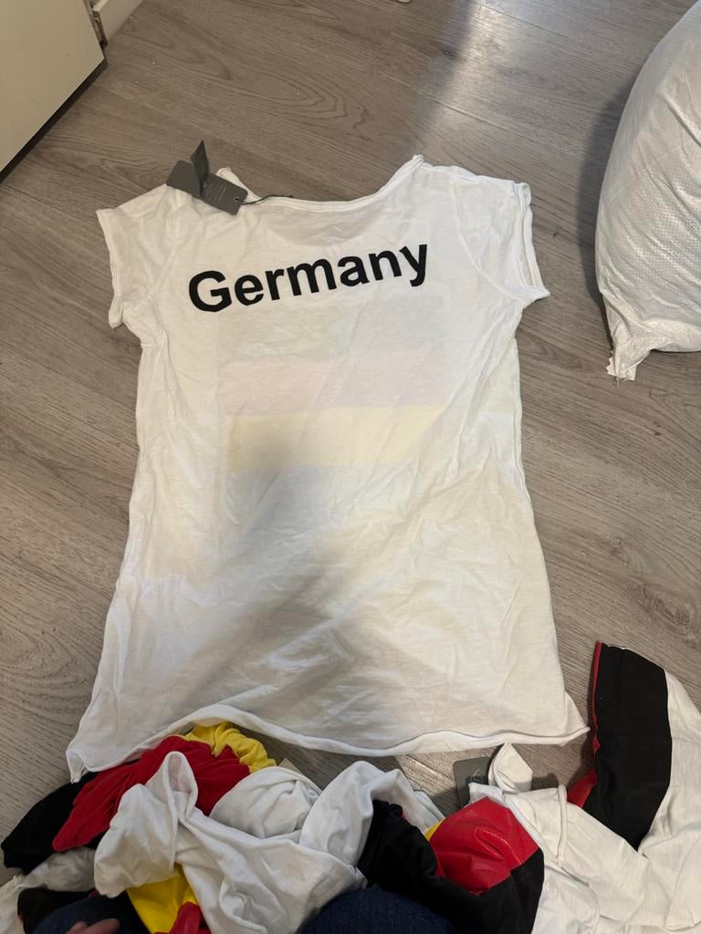18x Nieuwe Duitsland T-shirts met vlag - EK/WK/Festivals, Wit, Maat 42/44 (L), Nieuw, Ophalen of Verzenden