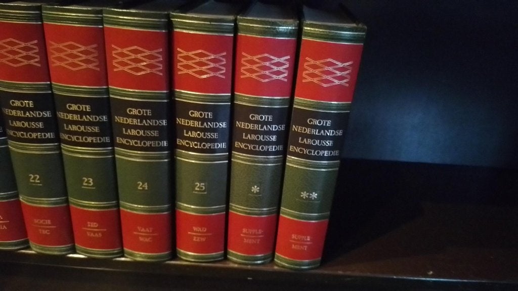 gezocht: Larousse Enclyclopedie supplementen of jaarboeken, Boeken, Encyclopedieën, Gelezen, Larousse, Ophalen of Verzenden, Los deel