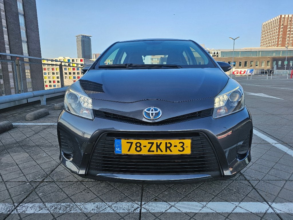 Foto 16 van Toyota Yaris / 2013 / 1.5 Full Hybrid / Automaat / Clima ✅