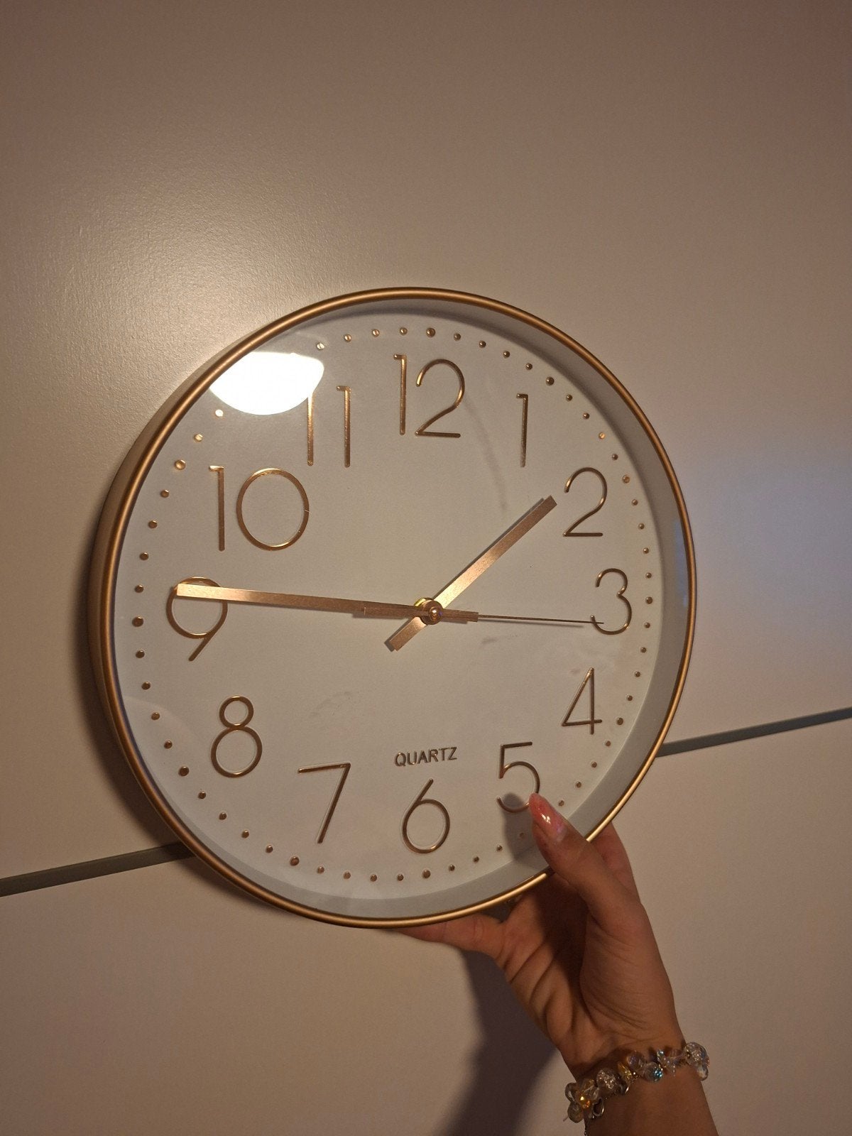 Moderne kleine wandklok - Wit met goud/roze accenten, Ophalen, Wandklok, Wit, Analoog