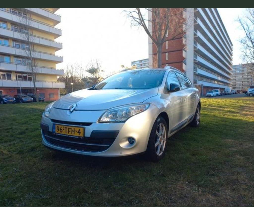 Renault Mégane 1.5 DCI 81KW Estate 2012 Grijs, Auto's, Voorwielaandrijving, Euro 5, 4 cilinders, Origineel Nederlands
