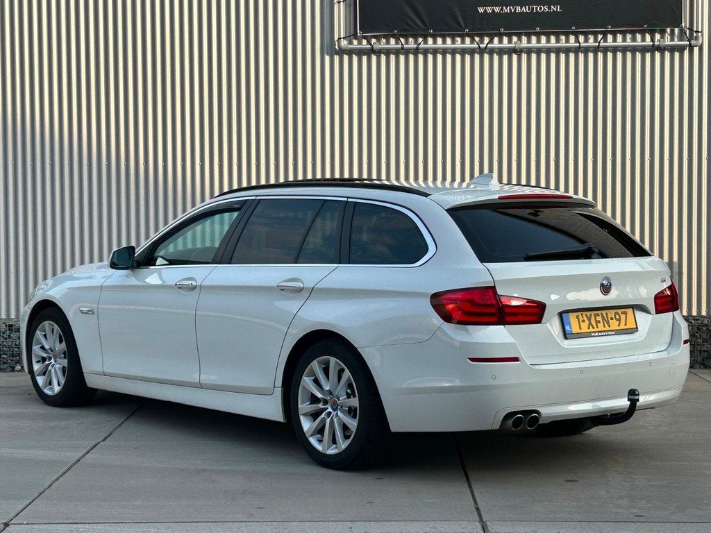 BMW 5-serie Touring 520d High Executive M Sport, Pano, Leder, Auto's, Automaat, Euro 5, Achterwielaandrijving, Zwart