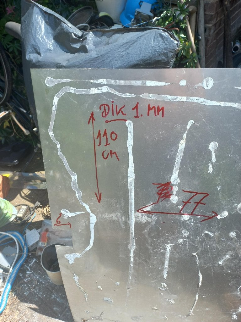RVS plaat gebruikt 1mm dik glanzend prijs 30E, Doe-het-zelf en Verbouw, Metalen, Ophalen, Gebruikt, Overige metalen
