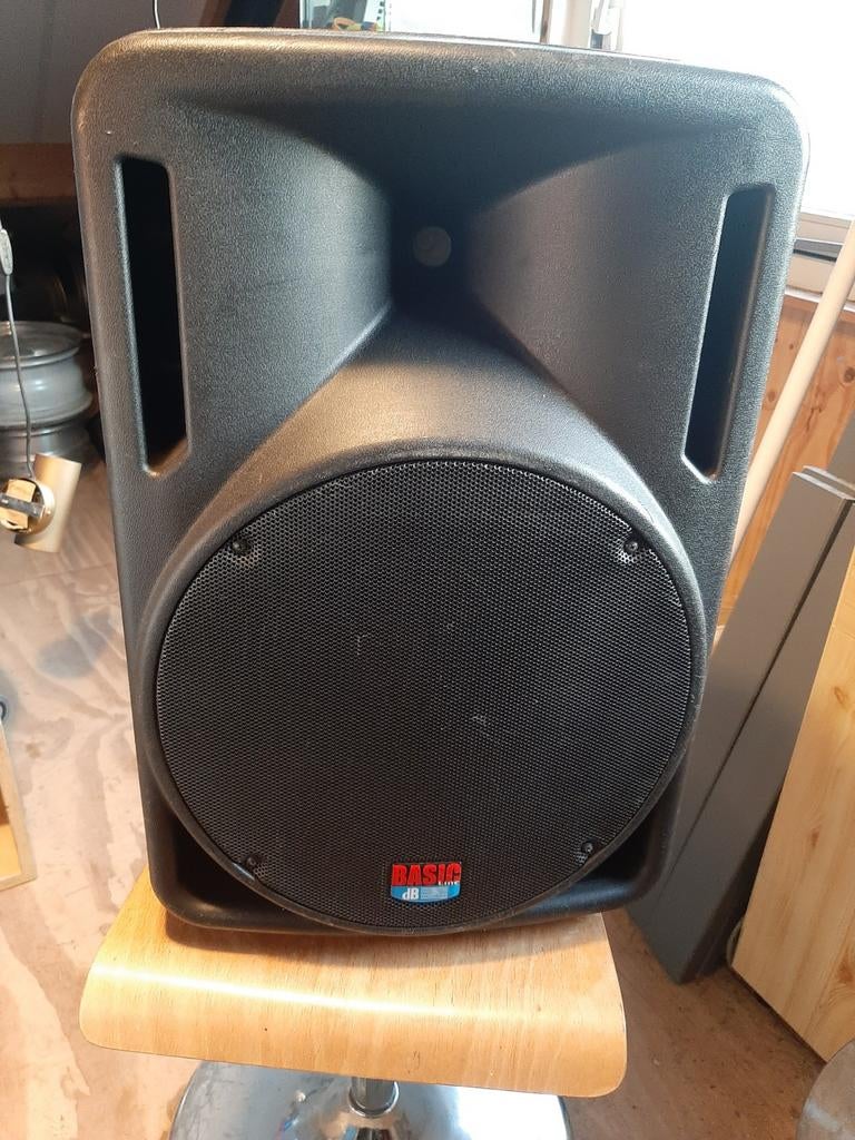 Db technologies basic 12 inch top, Overige merken, Ophalen of Verzenden, Zo goed als nieuw, 120 watt of meer