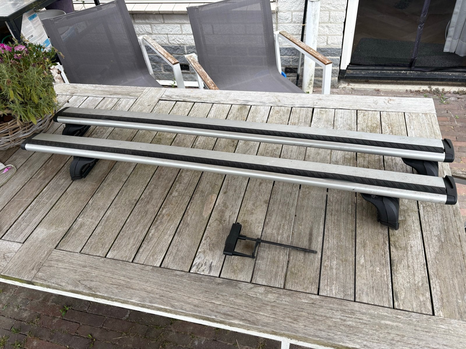 Originele Volvo V60 dakdragers (2010-2018) met roofrails, Auto diversen, Ophalen, Gebruikt