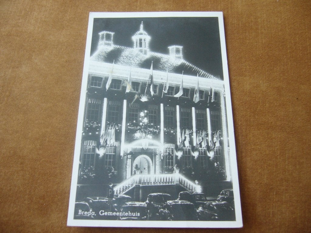 BREDA  =  GEMEENTEHUIS, Ophalen of Verzenden, 1940 tot 1960, Ongelopen, Noord-Brabant