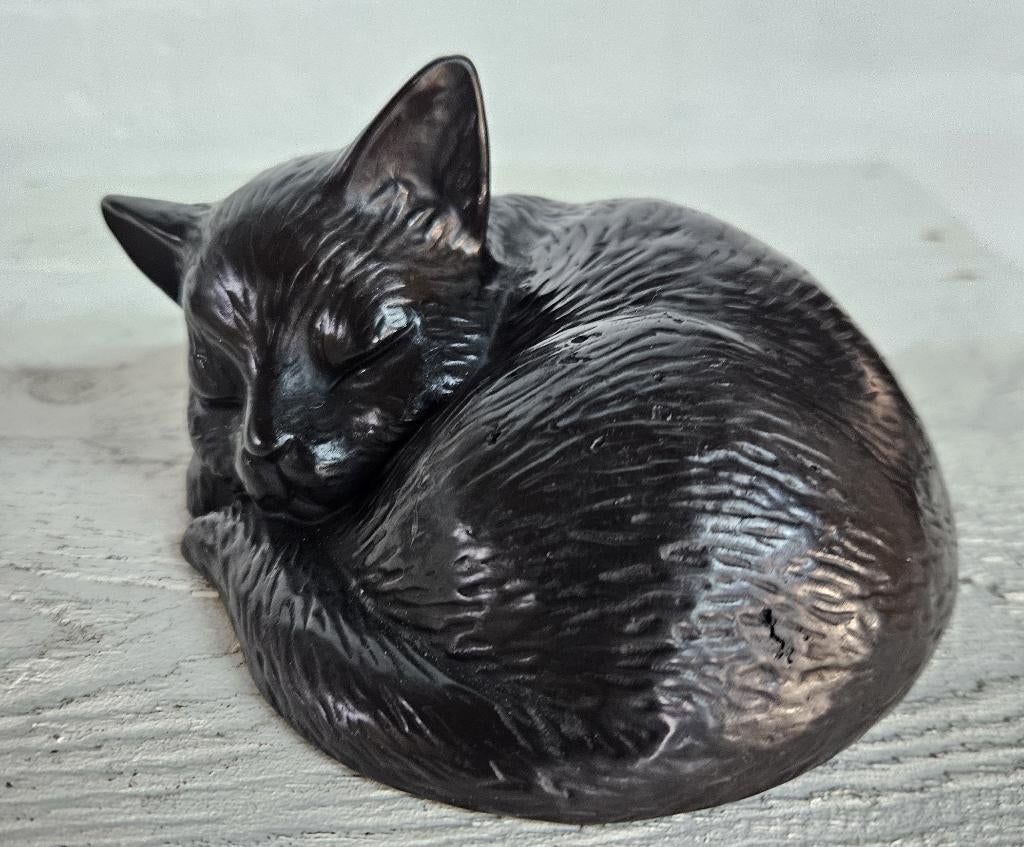 SLAPENDE KAT // BRONZEN URN / brons/ dierenurn /asurn, Dieren en Toebehoren, Huis en tuin decoratie Marie, Nieuw, Info@huisentuindecoratiemarie.nl