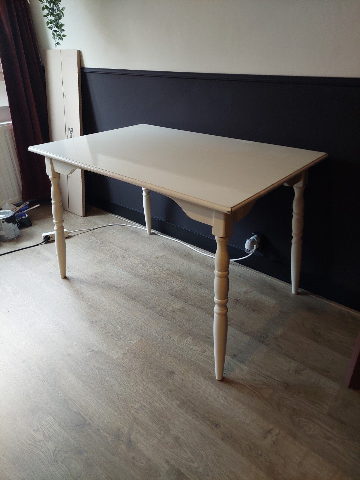 Kleine degelijke tafel met schuine poten 75x115 cm, Ophalen, Gebruikt, 100 tot 150 cm, 50 tot 100 cm