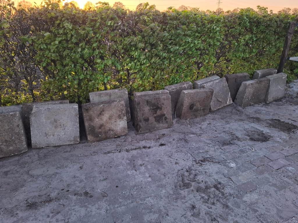 Gebruikte betonnen blokken voor tuin of oprit, Ophalen, Gebruikt, Beton