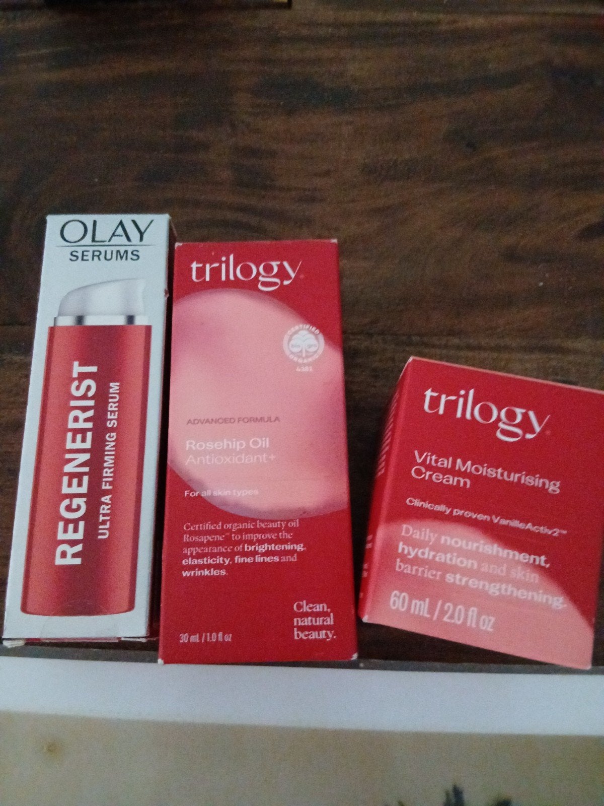 3 creme s gezicht, Ophalen of Verzenden, Nieuw, Gehele gezicht, Verzorging