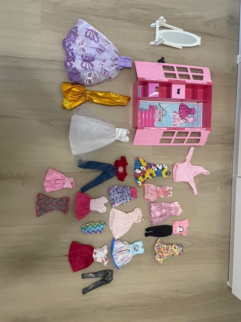 Barbie Kledingkast Set - 52 Delig - Pop Kleding, Kinderen en Baby's, Ophalen, Zo goed als nieuw, Overige typen