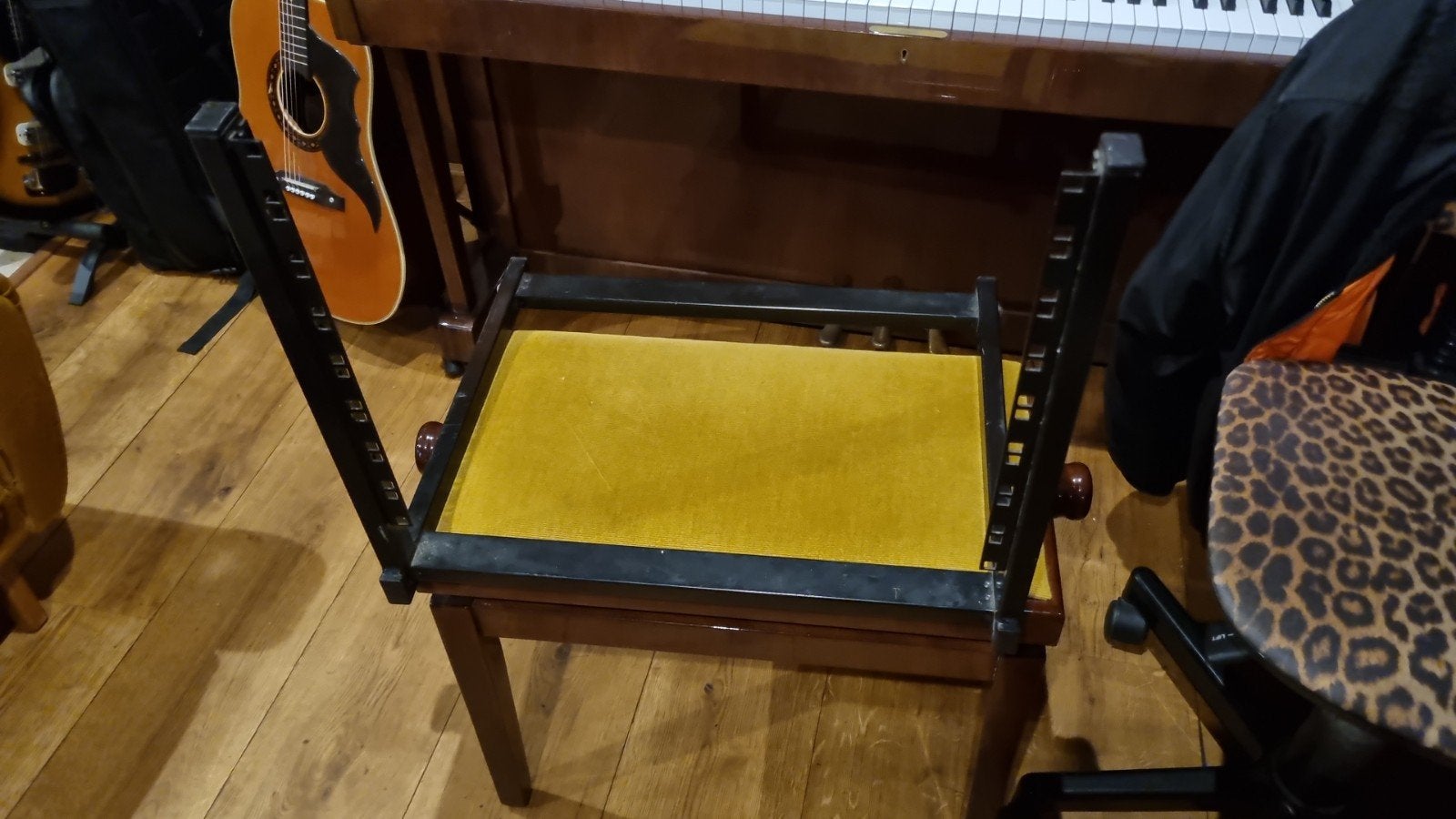 19 inch bureau rack voor studioapparatuur, Muziek en Instrumenten, Ophalen of Verzenden, Gebruikt, Overige instrumenten