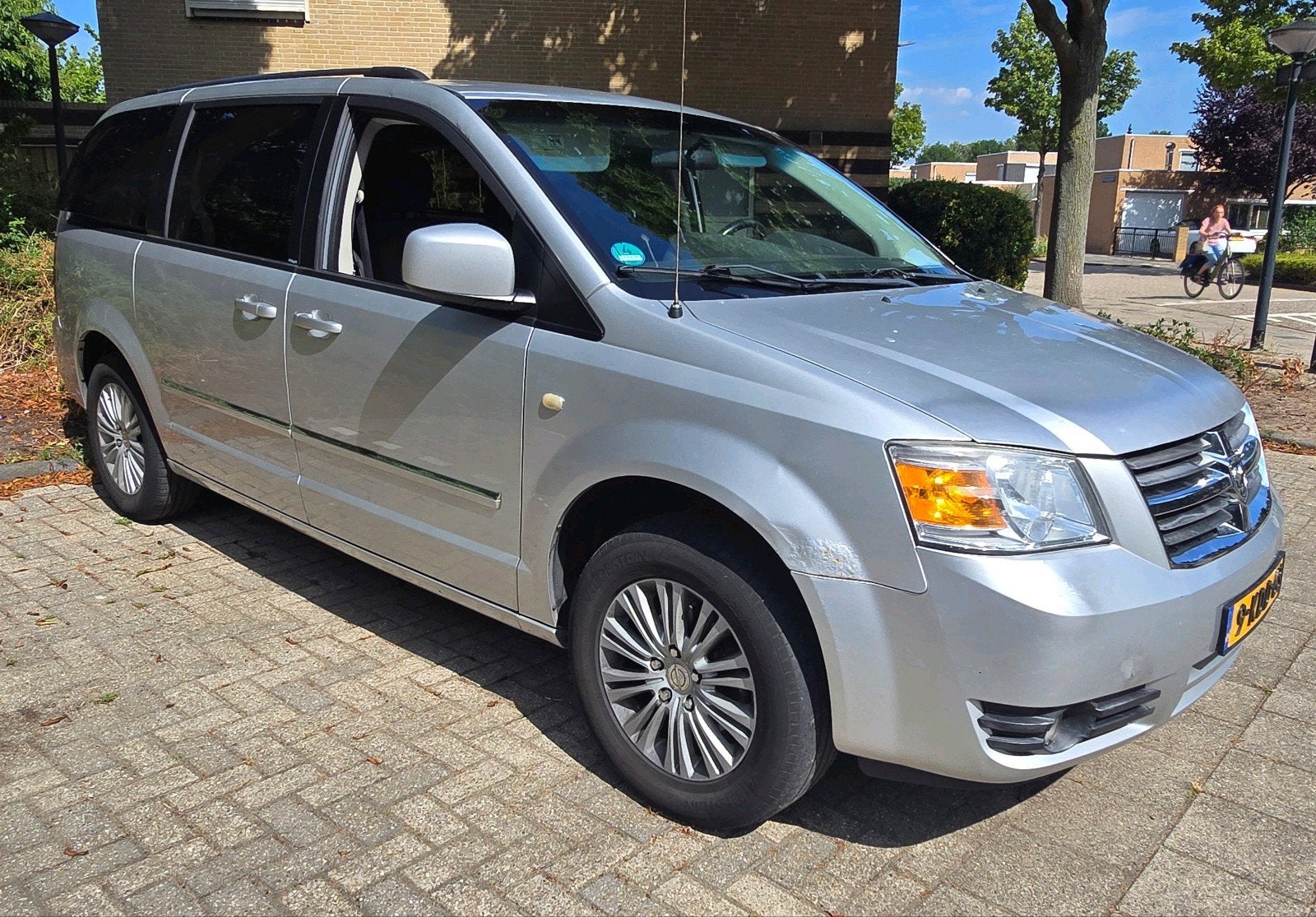 Dodge grand caravan 3,8 2009 grijs Stow 'n Go, Auto's, 7 stoelen, Stationwagon, 193 pk, 2010 kg