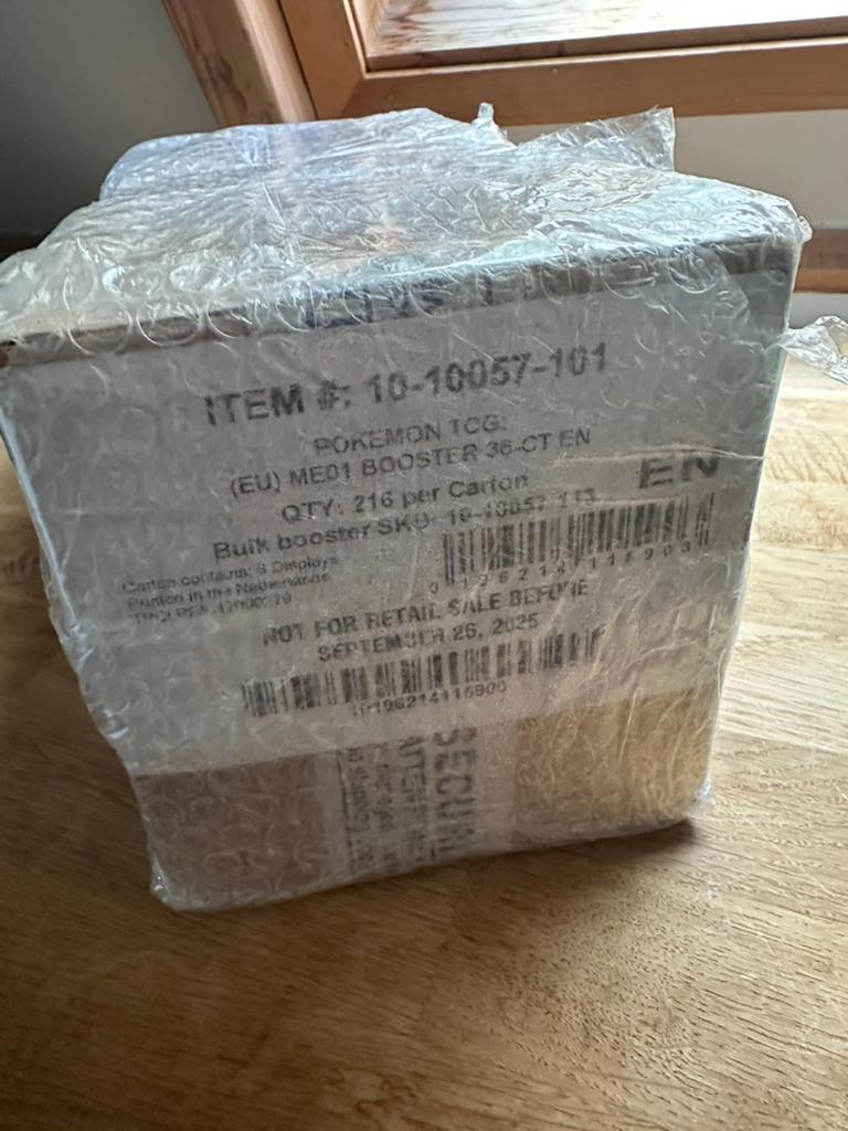 Pokémon Mega Evolution - Booster Box Case, Ophalen, Zo goed als nieuw, Boosterbox