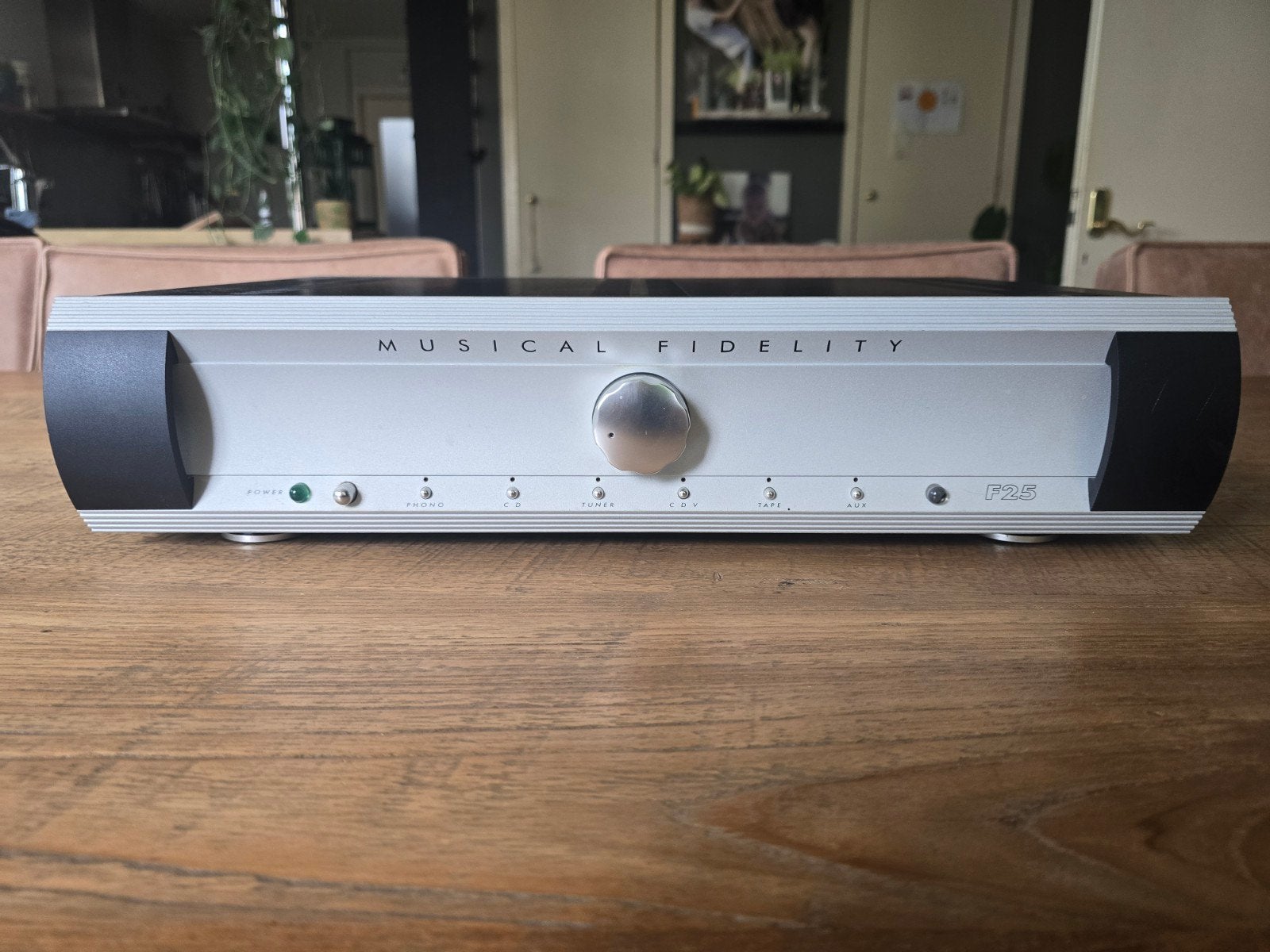 Musical Fidelity F25 Voorversterker - High-End Audio, Zo goed als nieuw, Ophalen, Overige merken, Minder dan 60 watt