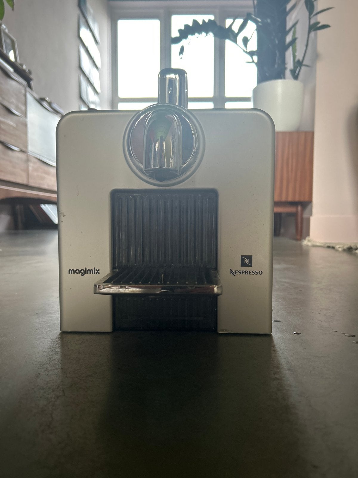 Nespresso Magimix M220 Le Cube, Witgoed en Apparatuur, Koffiezetapparaten, Ophalen, Gebruikt, Koffiemachine, 1 kopje
