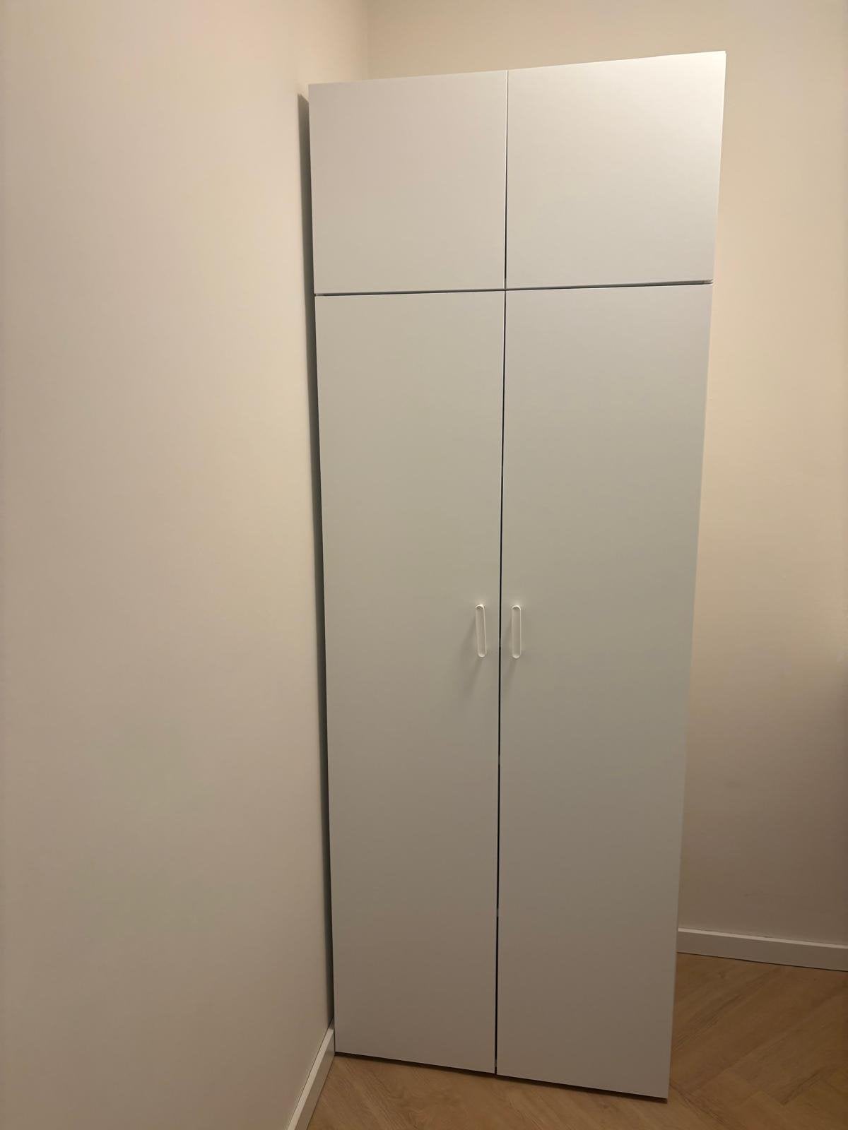 Kast Ikea met planken, Ophalen, Gebruikt