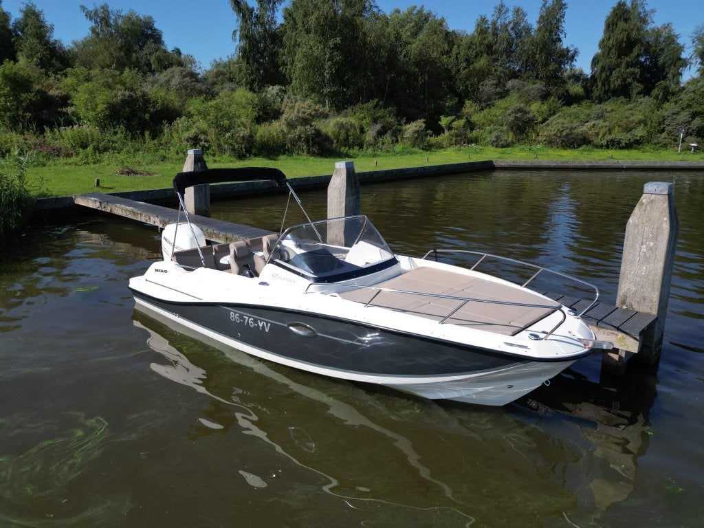 Quicksilver 675 Sundeck - 300 pk Mercury | 90 km/u | 360 hr., Watersport en Boten, Gebruikt, Quicksilver, 7 m, 3 m