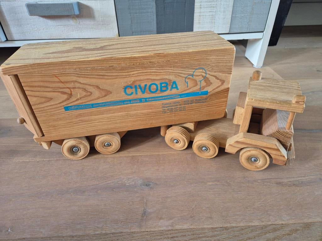 Houten speelgoed vrachtwagen met oplegger - CIVOBA, Kinderen en Baby's, Speelgoed | Houten speelgoed, Ophalen of Verzenden, Gebruikt
