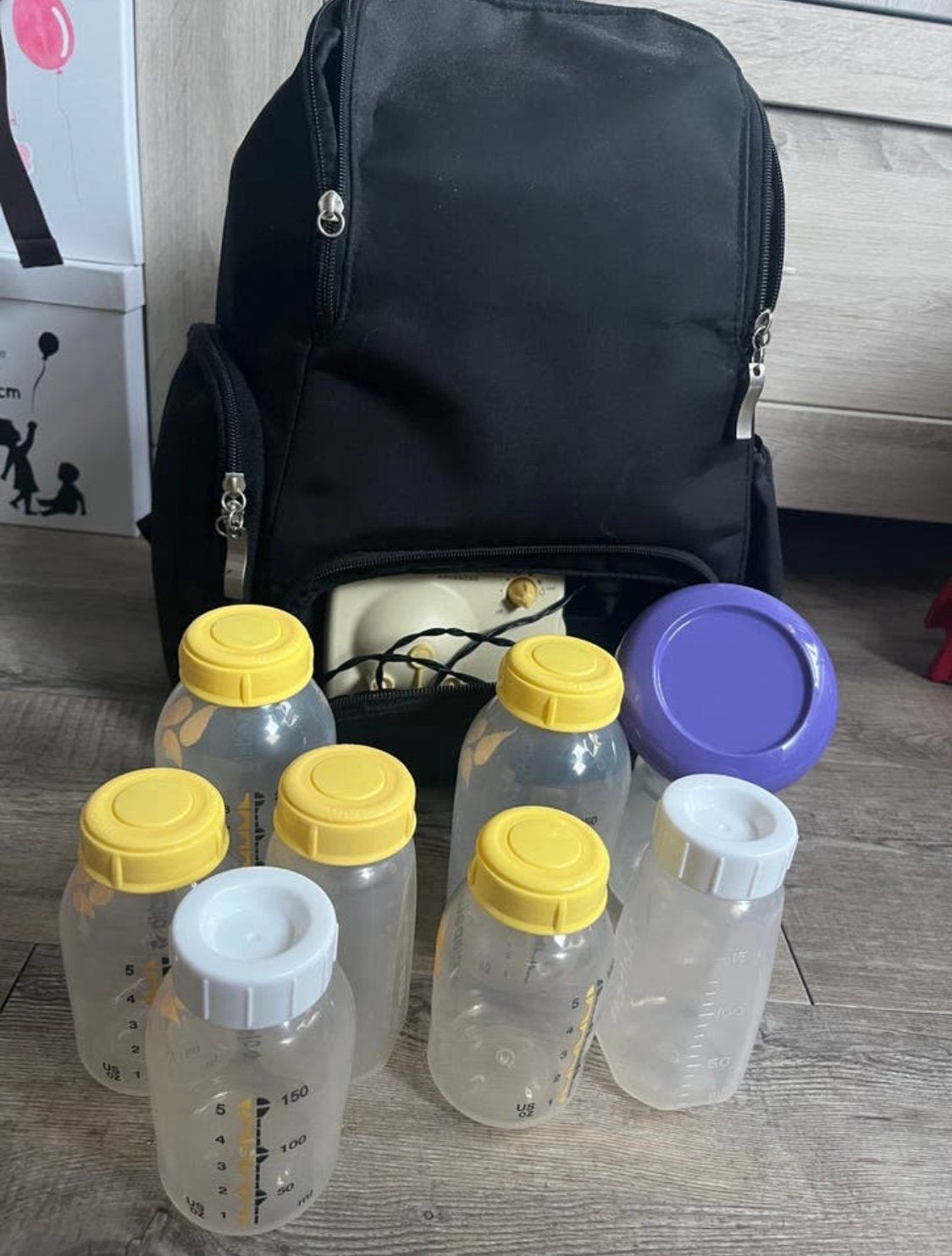 Kolfapparaat Medela met handkolf en flesjes, Ophalen, Gebruikt, Medela, Borstkolf