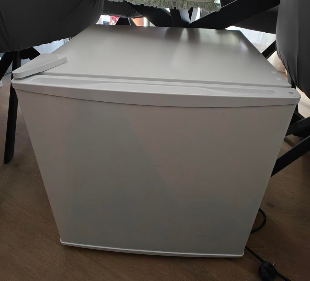 IKEA Tillreda Fridge 43L, Ophalen, Minder dan 85 cm, 45 tot 60 cm, Met vriesvak