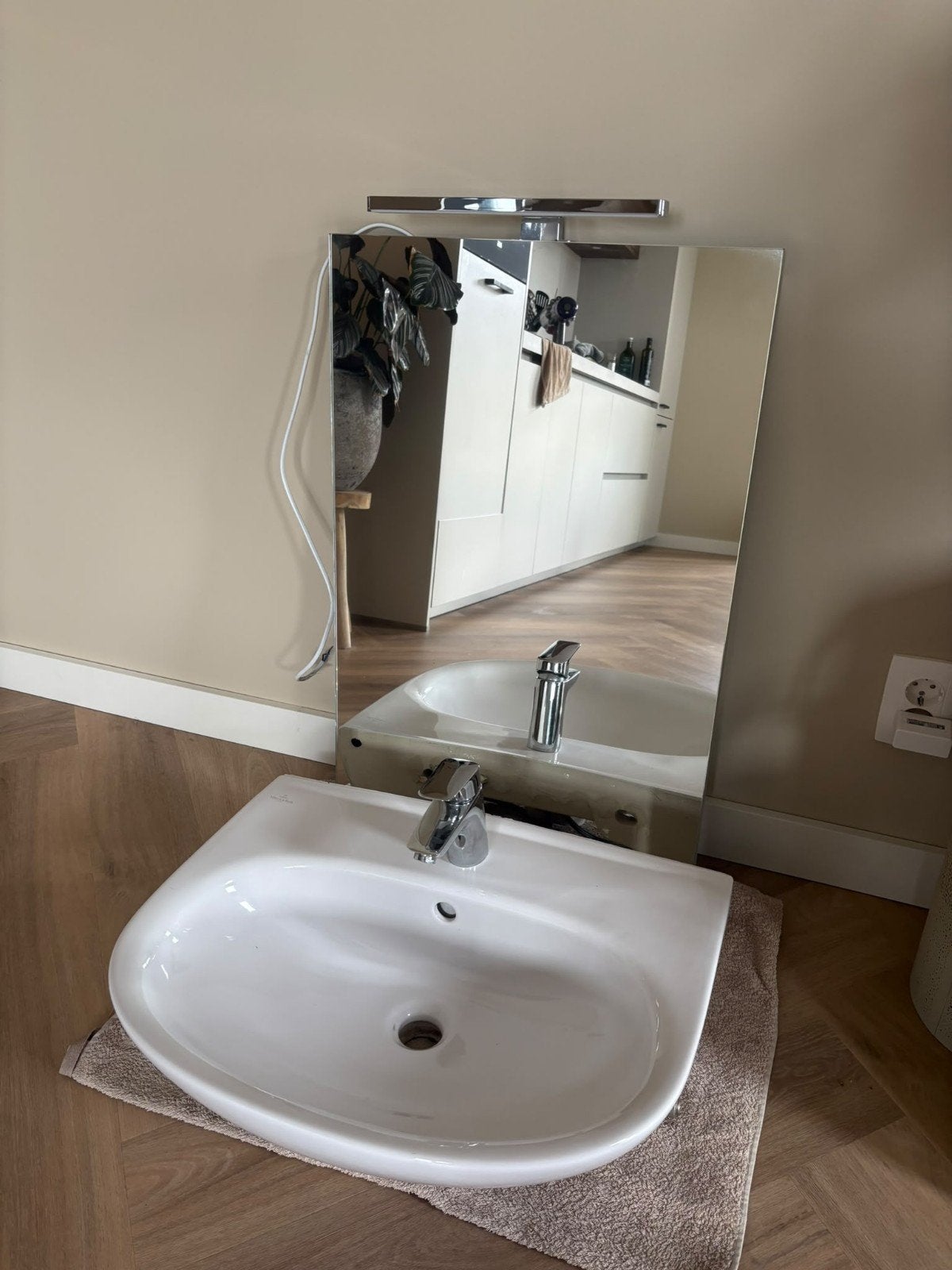 Villeroy & Boch wastafel met kraan, Ophalen, Gebruikt, Chroom, Wastafel
