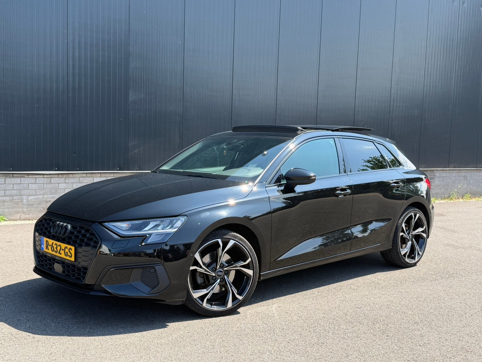 Audi A3 met PANORAMA! 30 Tfsi 110pk S-tronic 2021, Auto's, Audi, Zwart, 19 km/l, 3 cilinders, Geïmporteerd