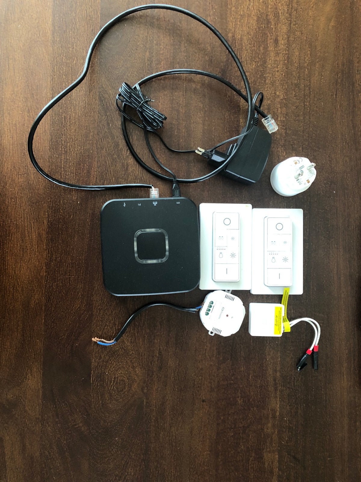 Philips Hue Bridge, Dimmers en Smart Plugs, Ophalen of Verzenden, Zo goed als nieuw
