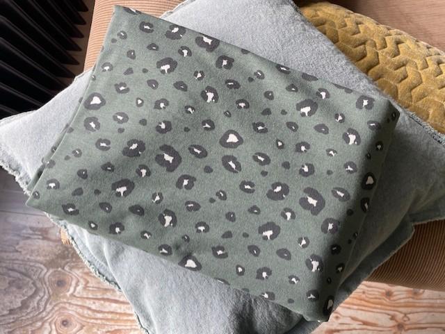 Stof organic tijgerprint groen jogging french terry, Hobby en Vrije tijd, Stoffen en Lappen, 120 cm of meer, Nieuw, Ophalen of Verzenden