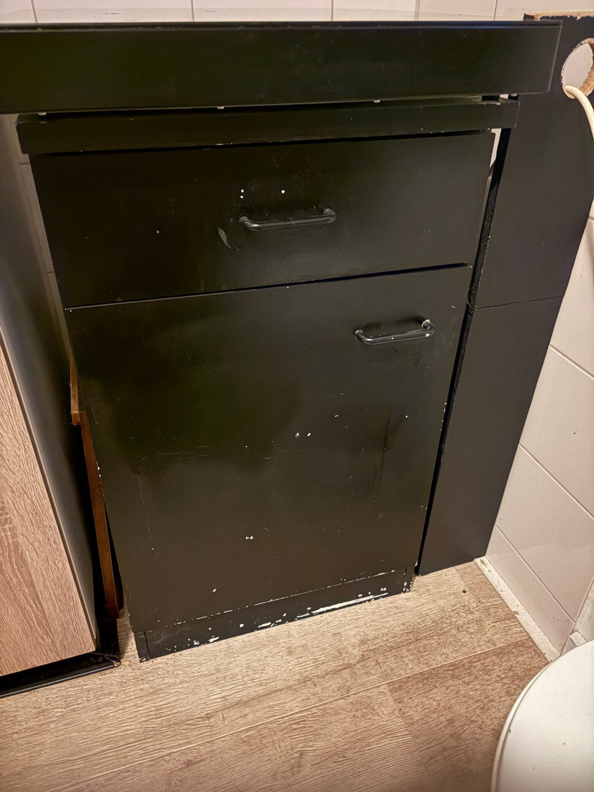 Keukenblok - Compact en klaar voor een nieuw likje verf, Ophalen, Minder dan 50 cm, Gebruikt, Zwart