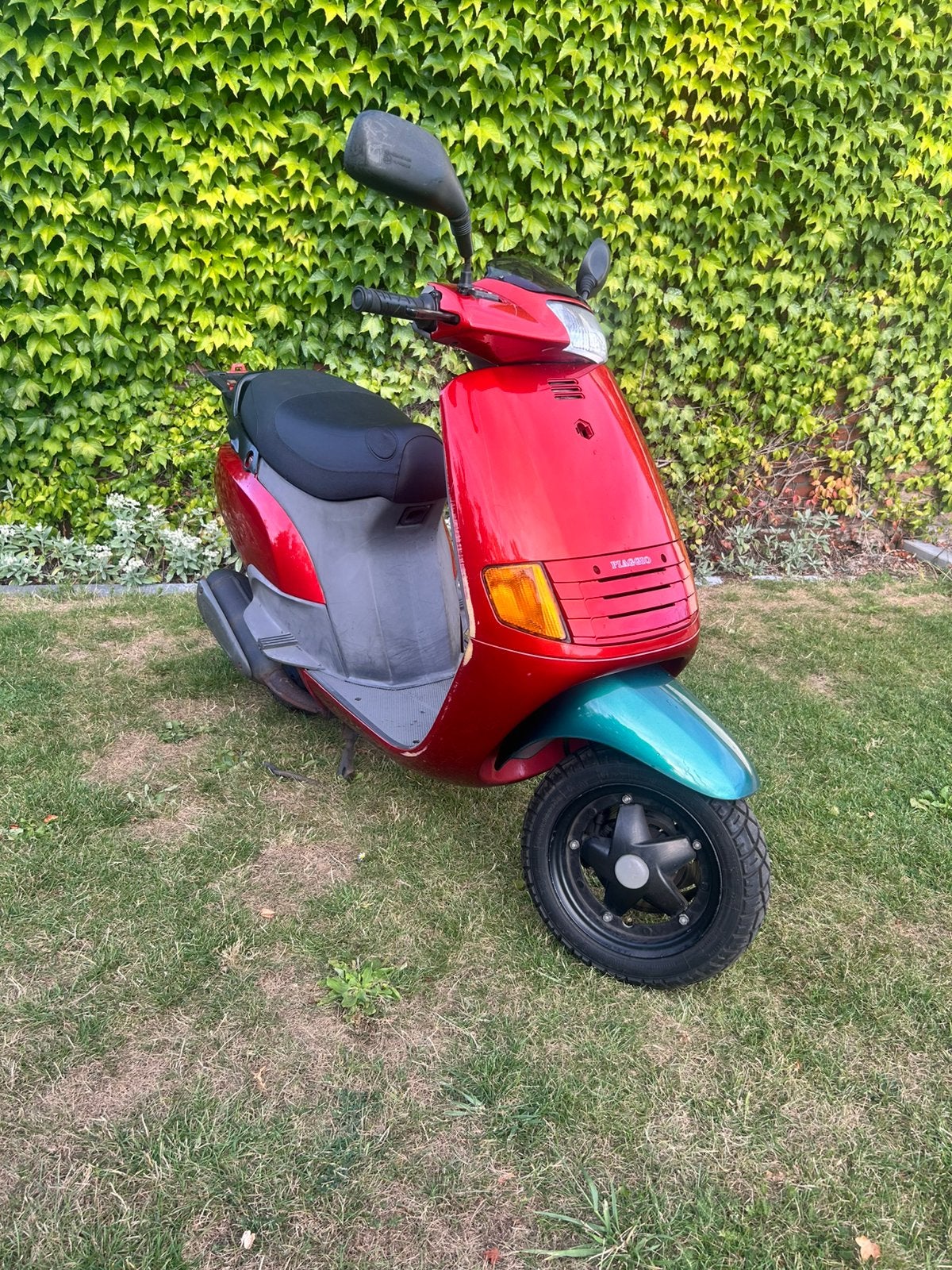 Piaggio SKR 125 cc Duits, Fietsen en Brommers, Scooters | Piaggio, Ophalen, Zo goed als nieuw, Tweetakt, Overige modellen