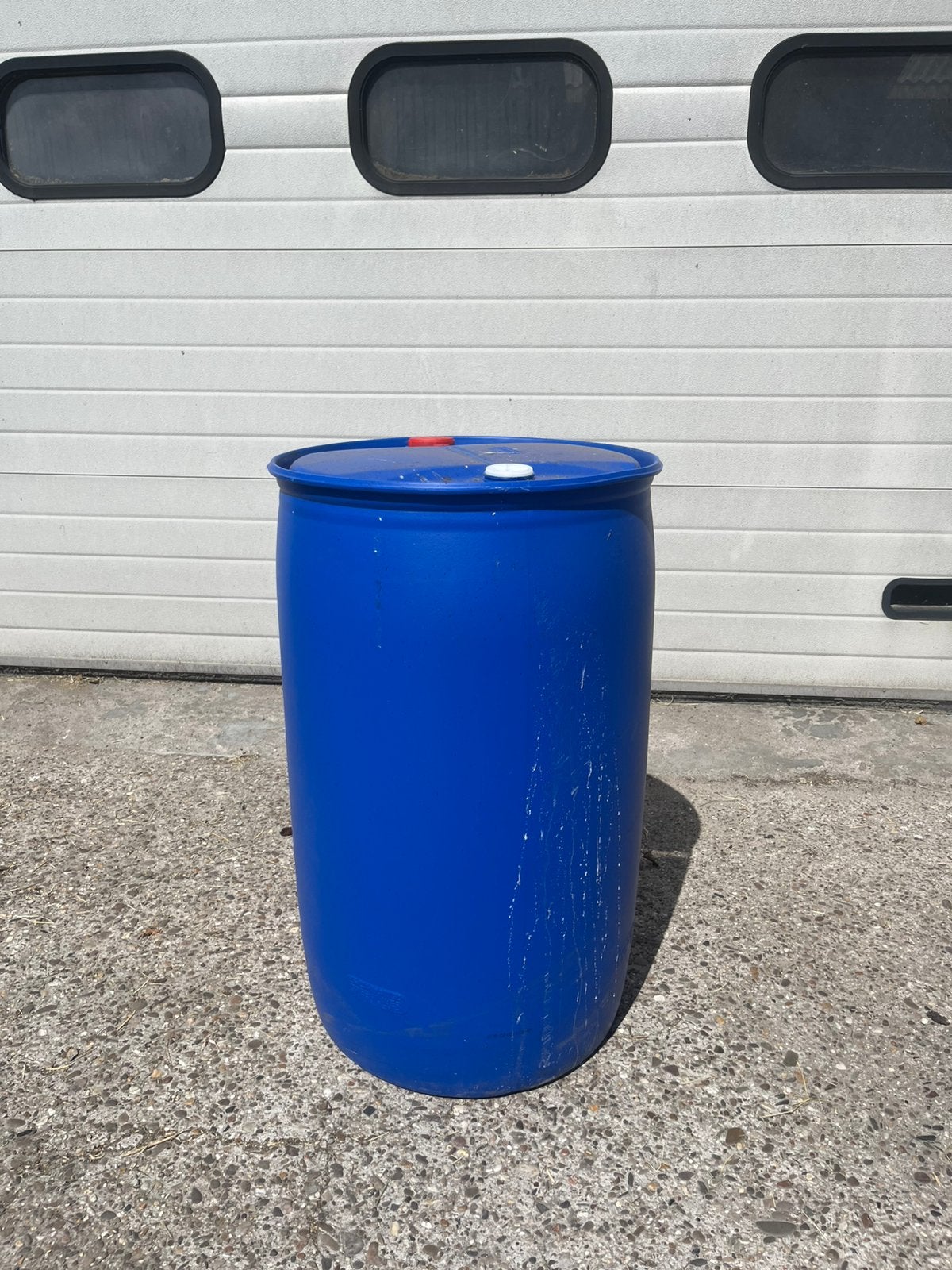 Blauwe vaten 200 liter, Tuin en Terras, Regentonnen, 150 liter of meer, Ophalen, Zo goed als nieuw, Kunststof