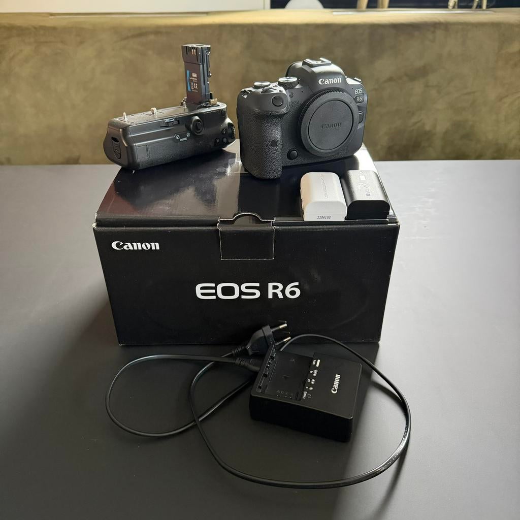 Canon EOS R6 Body + Battery Grip + 2x Batterij + Lader, Audio, Tv en Foto, Fotocamera's Digitaal, Canon, Compact, Ophalen of Verzenden