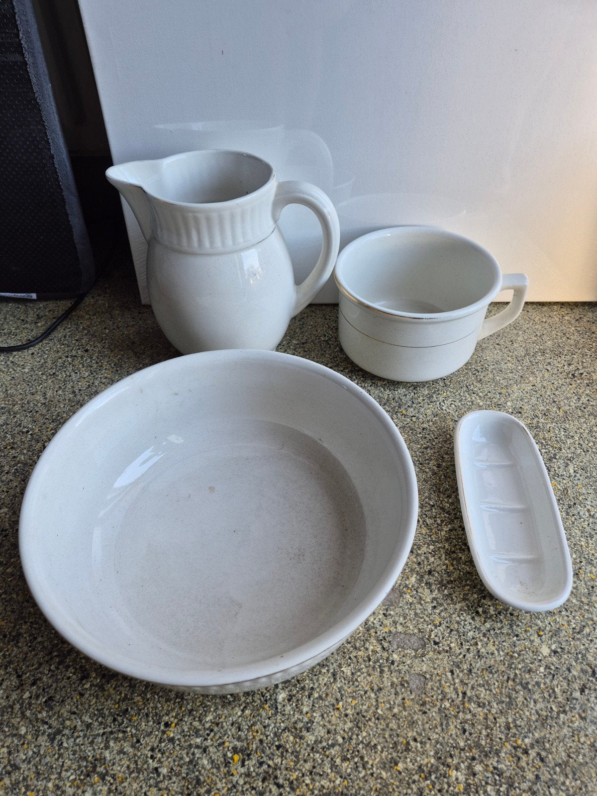 Vintage wit keramiek servies set: kan, kom, kopje, schaaltje, Ophalen