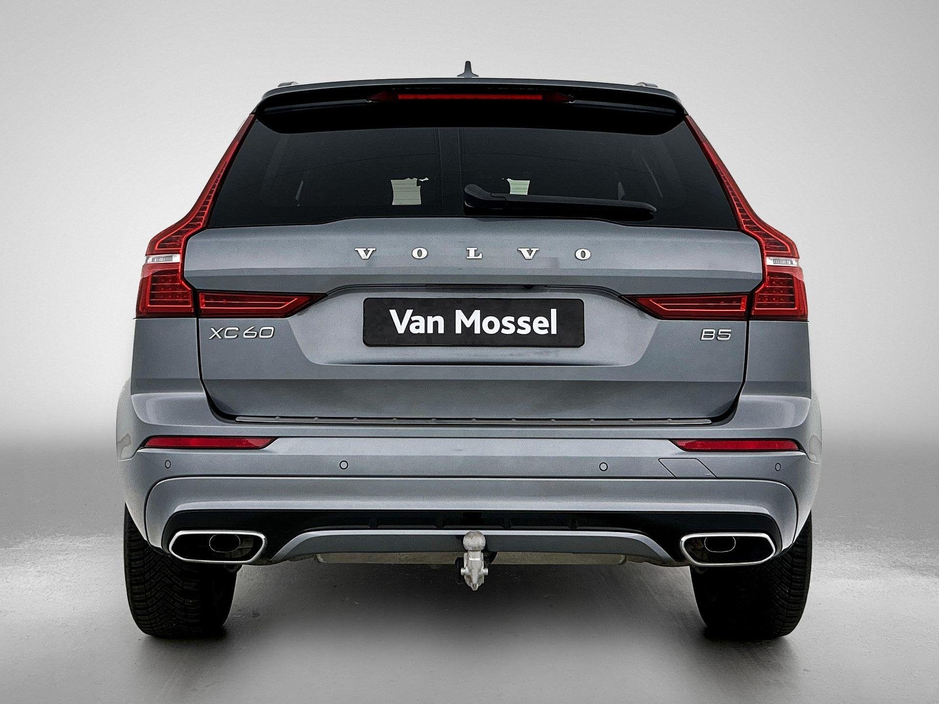 Volvo XC60 2.0 B5 R-Design | TREKHAAK | STOEL-STUURWIELVERWA, Auto's, 12 maanden, 15 km/l, Gebruikt, Euro 6