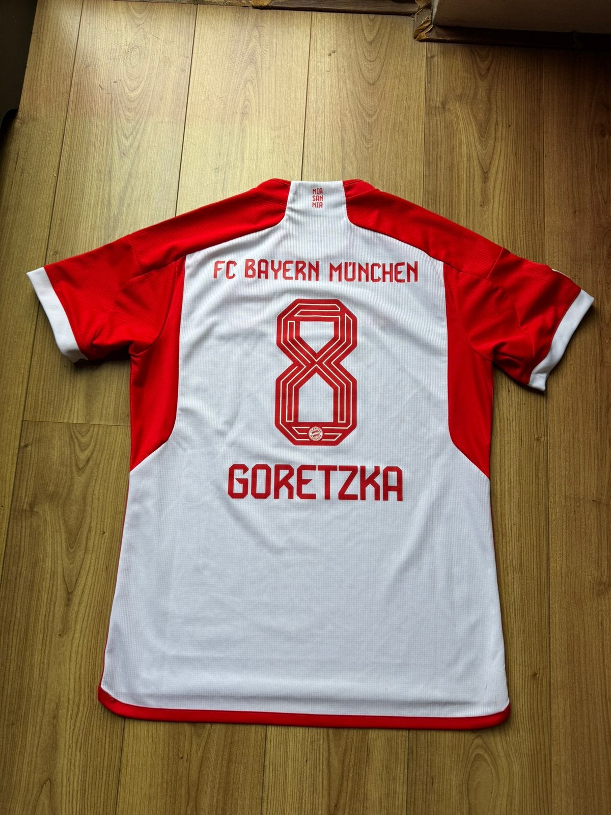 Origineel voetbalshirt FC Bayern München Leon Goretzka #8, Ophalen of Verzenden, Zo goed als nieuw, Shirt