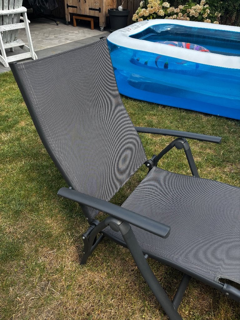 Mooie ligstoel, Ophalen, Zo goed als nieuw, Campingstoel