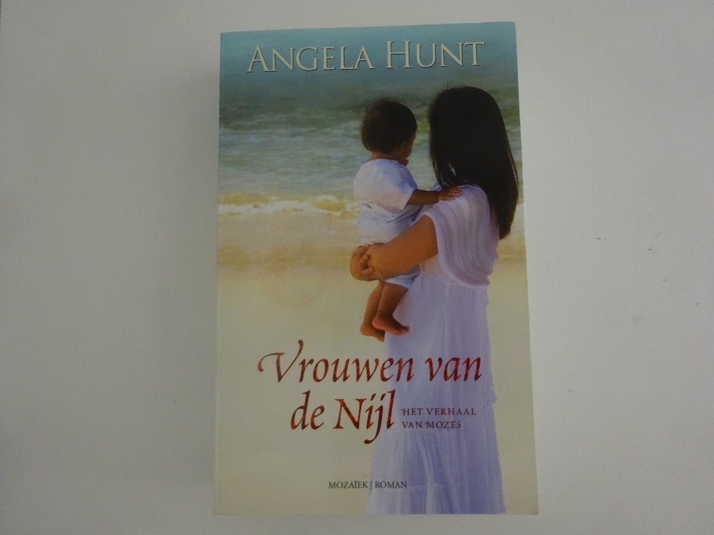 ANGELA HUNT - VROUWEN VAN DE NIJL - CHR. ROMAN, Ophalen of Verzenden, Gelezen