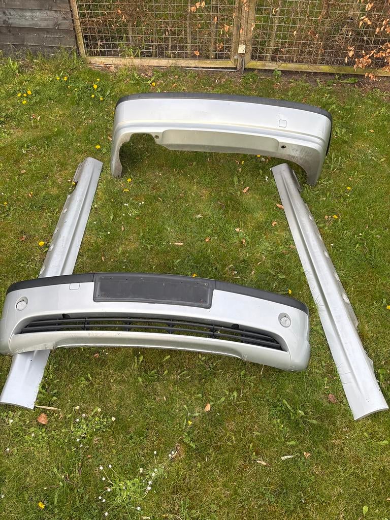 alleen de achter bumper en linker side skirt zijn over., Gebruikt, Voor, Ophalen of Verzenden, Bumper