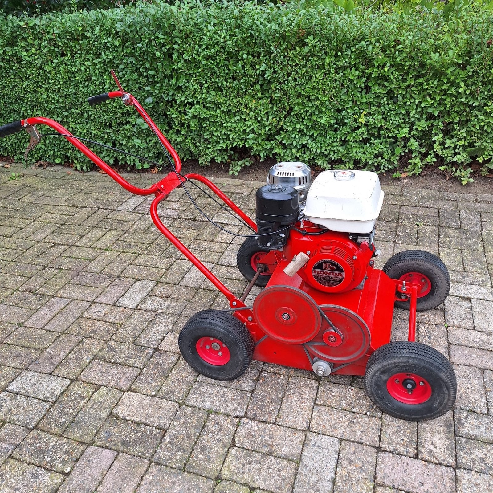 Verticuteermachine - 40cm werkbreedte - Zo goed als nieuw, Ophalen, Zo goed als nieuw, Benzine