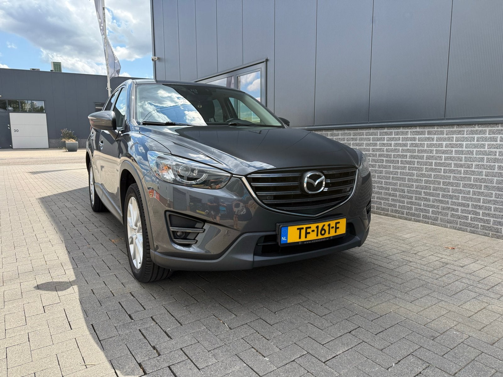 Mazda CX-5 2.0 Skyactiv-g 165pk 2WD 2016 Grijs, Voorwielaandrijving, Stof, Zwart, 4 cilinders