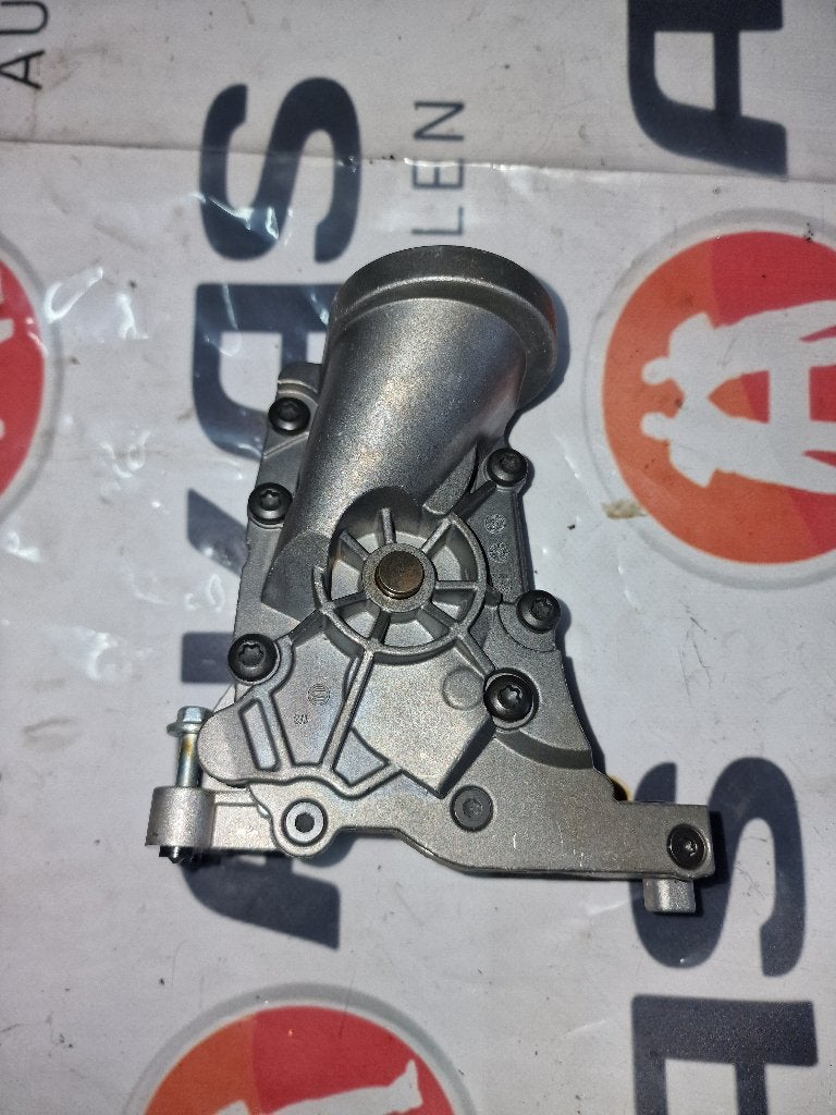 Oliepomp Peugeot 208 II 1.2 Hybrid 2024 9854468880, Ophalen of Verzenden