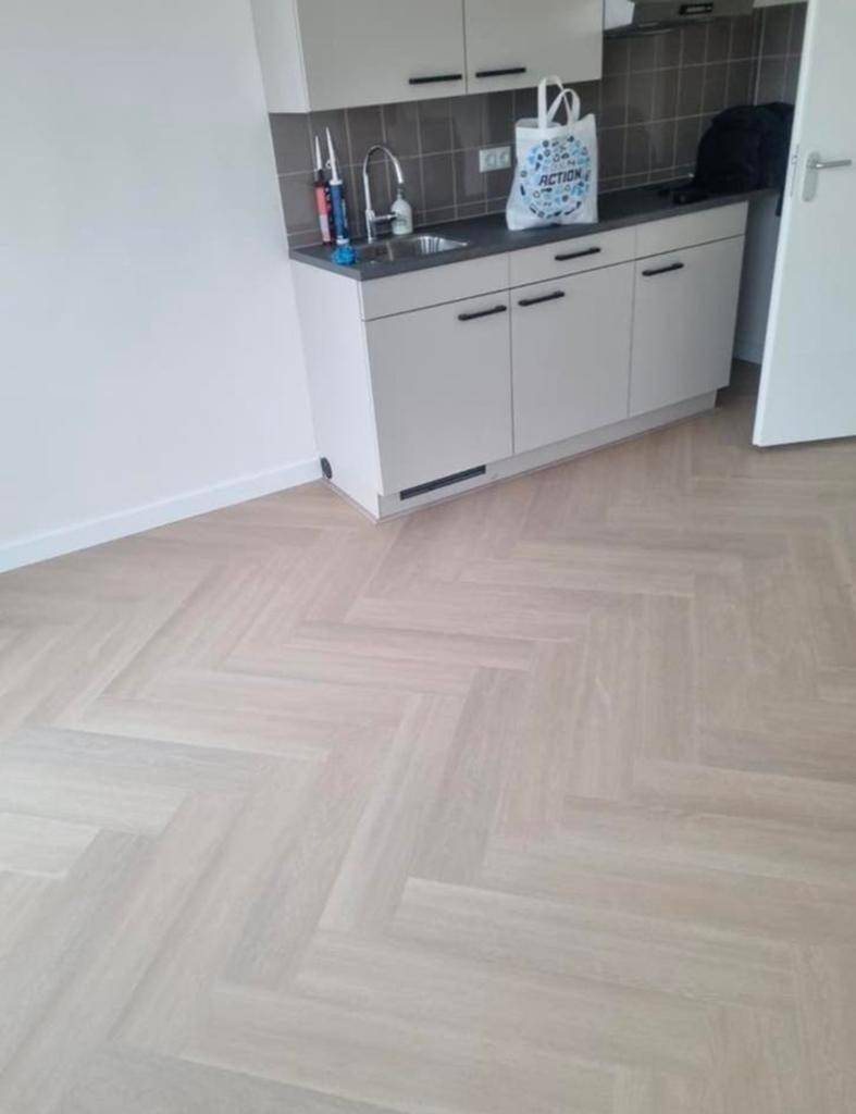 laminaatvloer,visgraatpatroon, PVC leggen, Ophalen of Verzenden