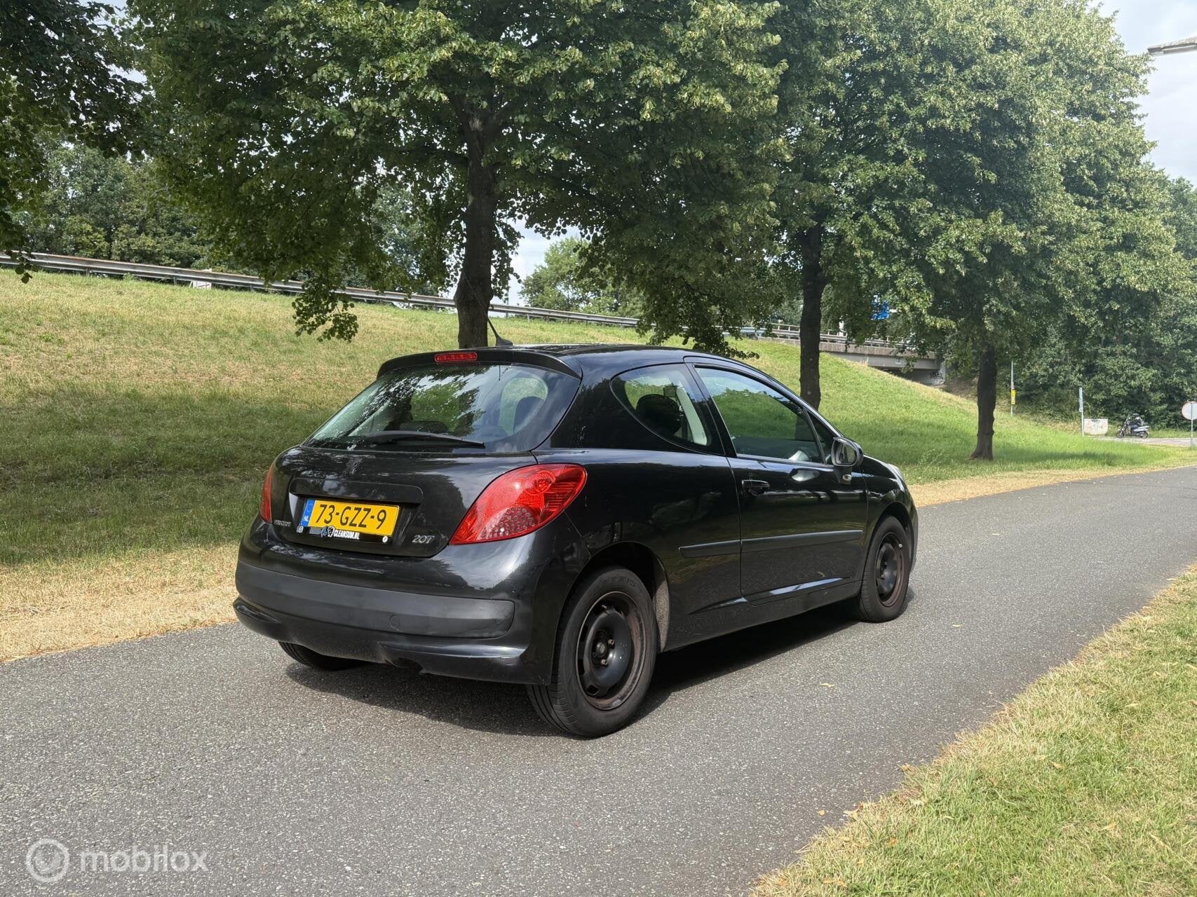 Peugeot 207 1.6 VTi XS*GROOT SCHERM*AIRCO*APK 5/27*ELEK RAME, Voorwielaandrijving, Gebruikt, 4 cilinders, Zwart